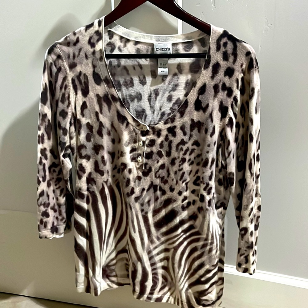 Chicos size 2 US/12 animal print light sweater top